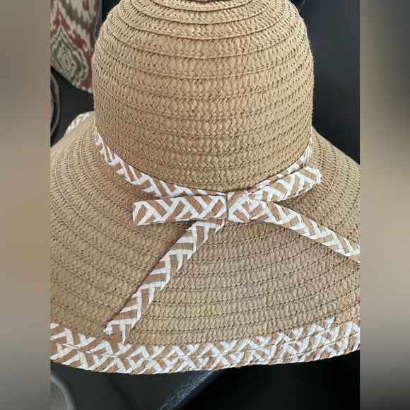 Rampage Sunhat  wide Brim w zig zag trim & cute bow straw - Picture 2 of 6